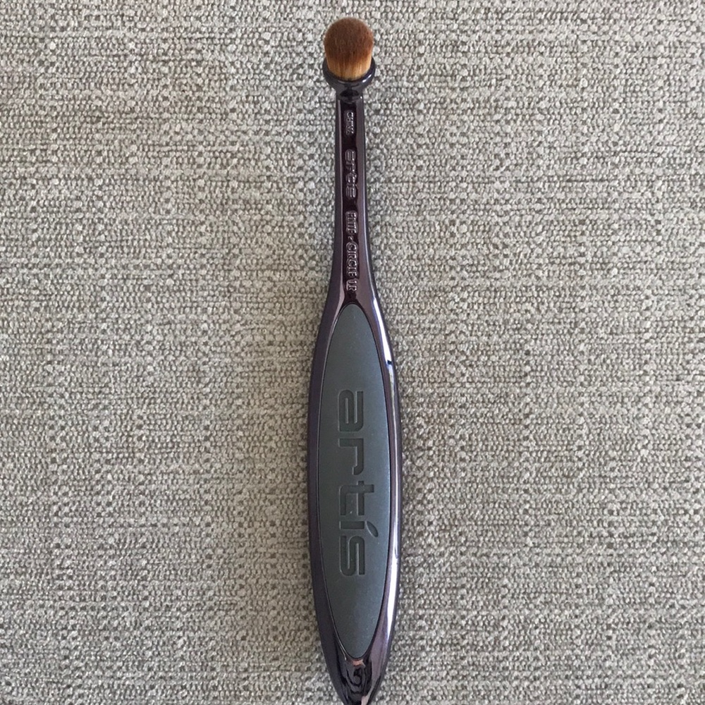Artis Elite Smoke Circle 1R Brush